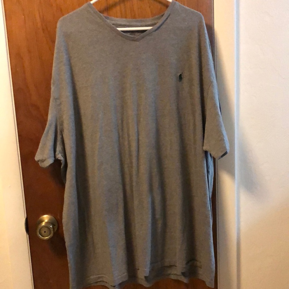 Light grey 2XLB polo- brand tee. With vee neck